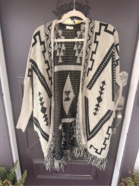 debut Aztec Open-Front Fringe Cardigan - Black & Cream